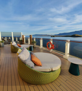 Indulge Outdoor Lounge