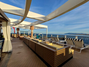 Indulge Outdoor Lounge