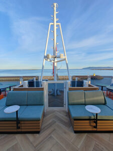Indulge Outdoor Lounge