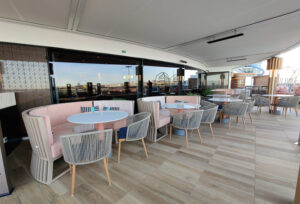 Indulge Outdoor Lounge
