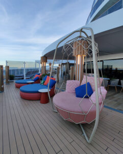 Indulge Outdoor Lounge