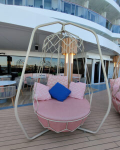 Indulge Outdoor Lounge