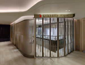 Shops & Boutiques Deck 6 Atrium