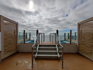 Infinity Beach rechts