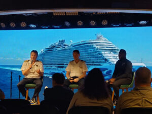 Coffee Chat mit Kapitän, General Manager und Entertainment Director