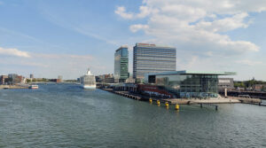 Carissima und Seven Seas Voyager