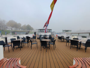 Sonnendeck vorne