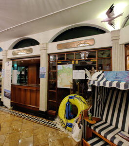 Travel Desk / Bordshop