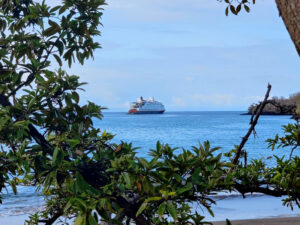 Santa Cruz II vor Punta Cormorant
