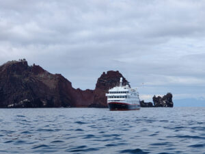 Santa Cruz II vor Buccaneer Cove