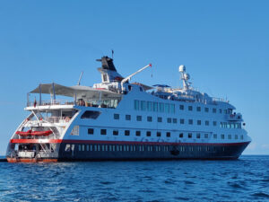 Santa Cruz II / Bartolome