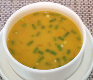 ecuadorianische Linsensuppe