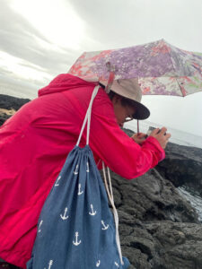 und so sieht man aus, wenn man im strömenden Regen Fotos macht - Danke an eine liebe Mitreisende für das Bild!