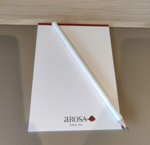 Notizblock und Bleistift