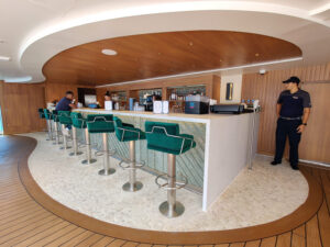 Waves Bar
