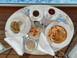 Frühstück am Balkon
