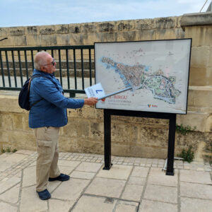 Guide Charles erklärt Birgu
