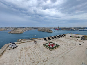 Saluting Battery