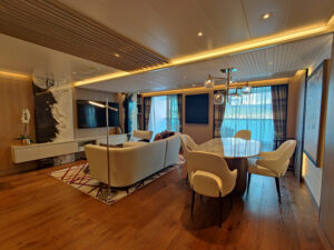 Oceania Suite 12014