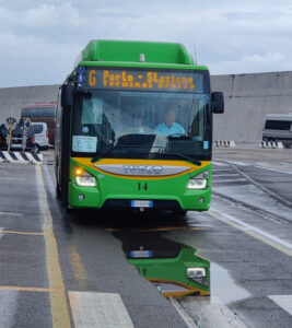 Bus zum Bahnhof für 6 Euro