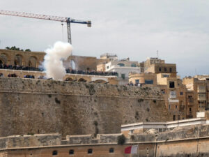 Saluting Battery