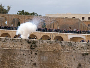 Saluting Battery