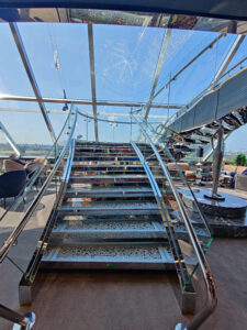 Top Sail Lounge