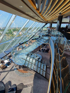 Top Sail Lounge