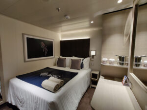 Studio Interior - 12172