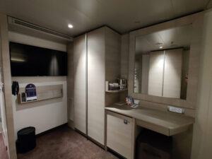 Deluxe Interior - 12252
