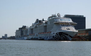 MSC Euribia und Norwegian Prima
