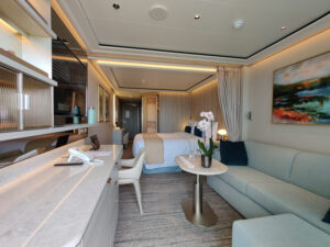 Suite 8018