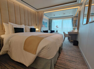Suite 8018