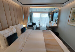 Suite 8018