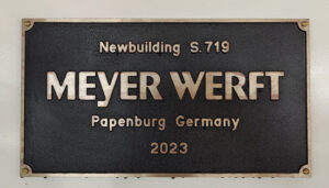 Bauschild der Werft