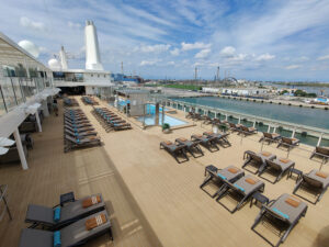Pooldeck