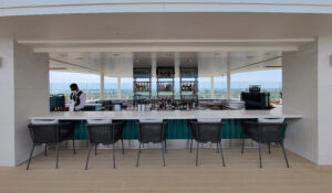 Pool Bar