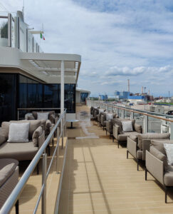 Deck 10 seitlich