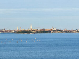 Sail Away von Venedig