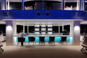 Pool Bar