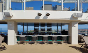 Pool Bar