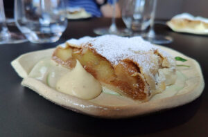 Apfelstrudel