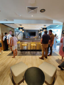 Crew Bar