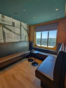 Crew Bar
