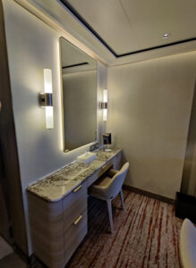 Silver Suite 7095