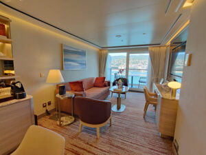 Silver Suite 7095