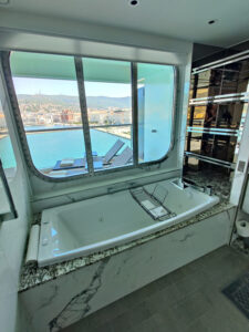 Silver Suite 7095