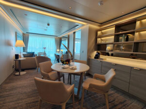 Signature Suite 6020