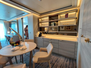 Signature Suite 6020