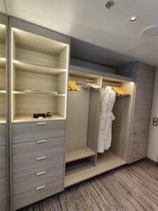Signature Suite 6020